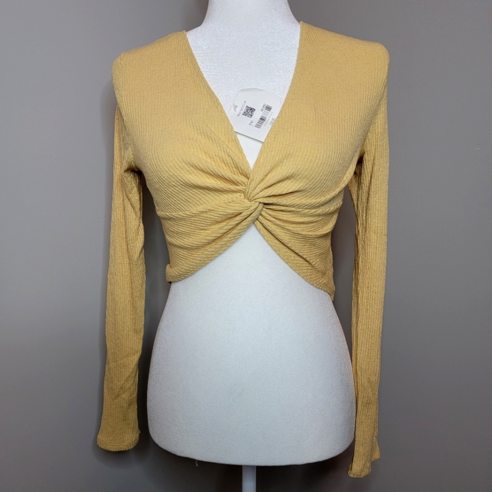 NWT cropped sweater/top - Altar'd State - size large - yellow